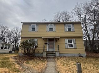 25 Shannon St, Worcester, MA 01604