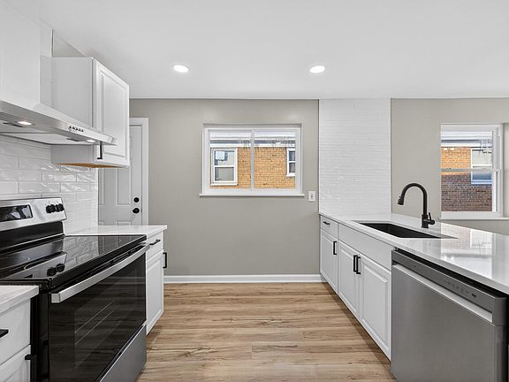 4th image of 4023 Washington Ave