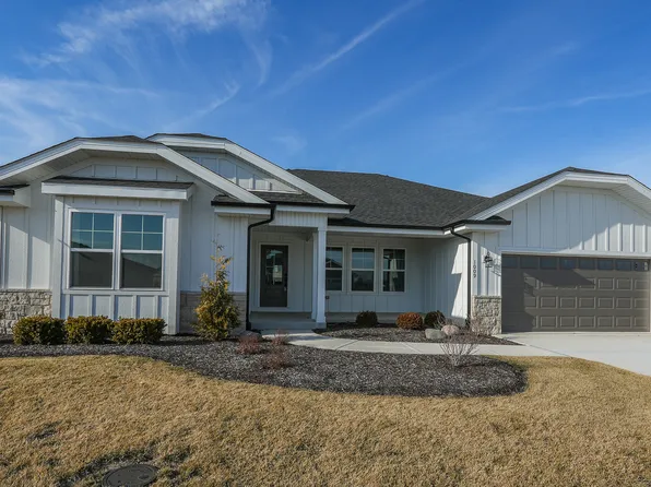 1009 Spring St, Manteno, IL 60950