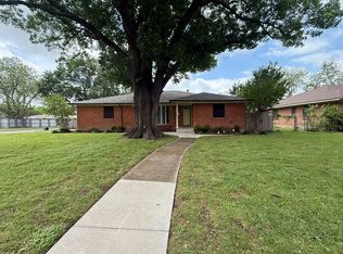 2424 Dorrington Dr, Dallas, TX 75228