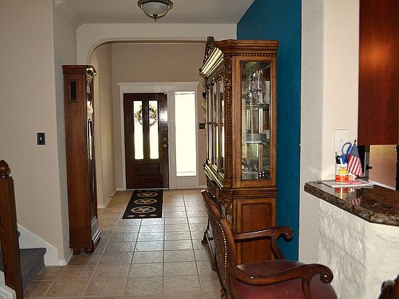 Entrance Hall2