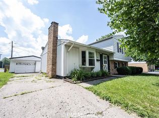 8909 E Frontenac Rd, Indianapolis, IN 46226