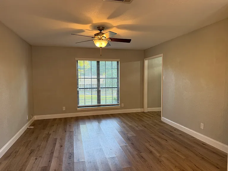 506 Pecos Trl — Photo 9