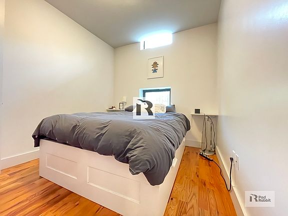 5th image of 469 Park Pl APT 2LF
