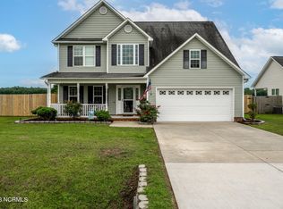 110 Farmington Dr, Richlands, NC 28574