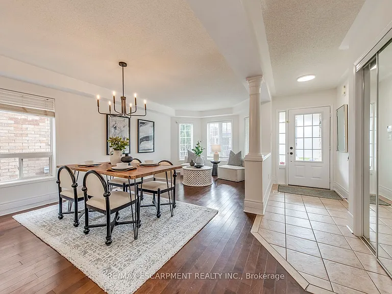 5811 Page Cres — Photo 4
