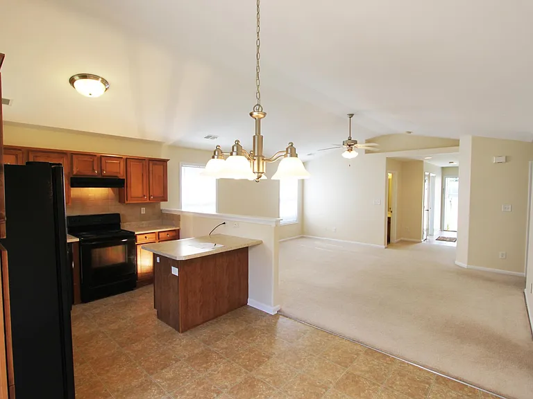 3861 Pinecrest Way — Photo 4