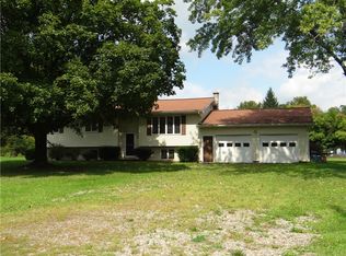 15 Deerfield Dr, Big Flats, NY 14814