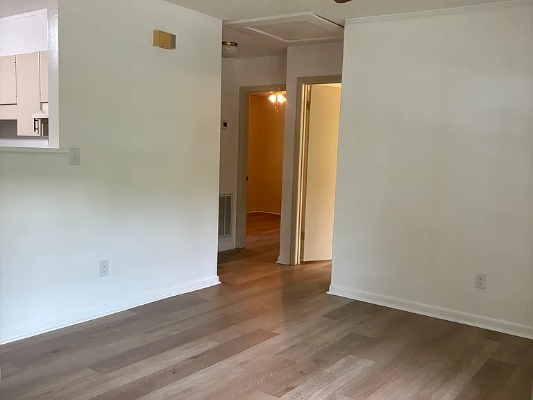 5043 Shoals Ln — Photo 4