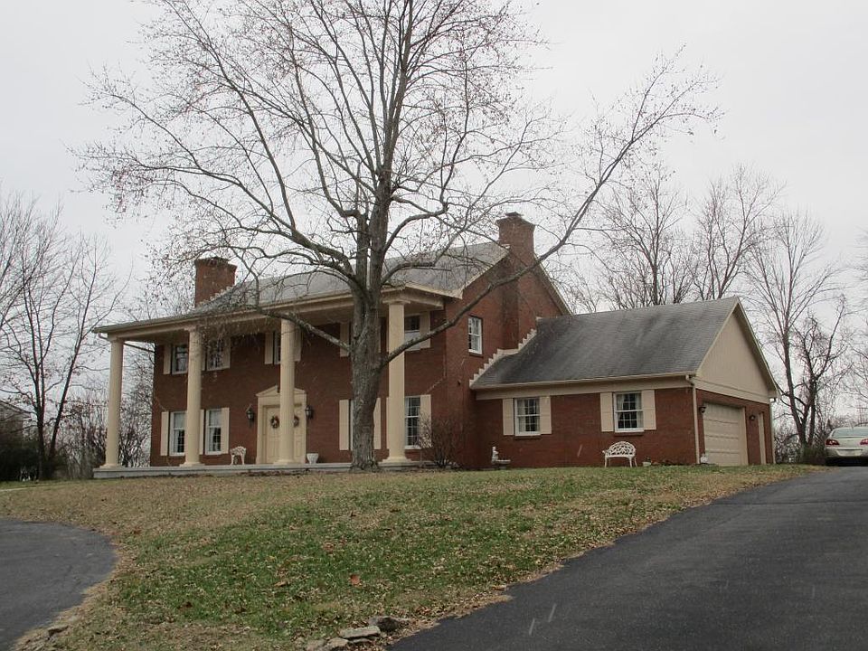 1st image of 15991 Elizabeth Dr