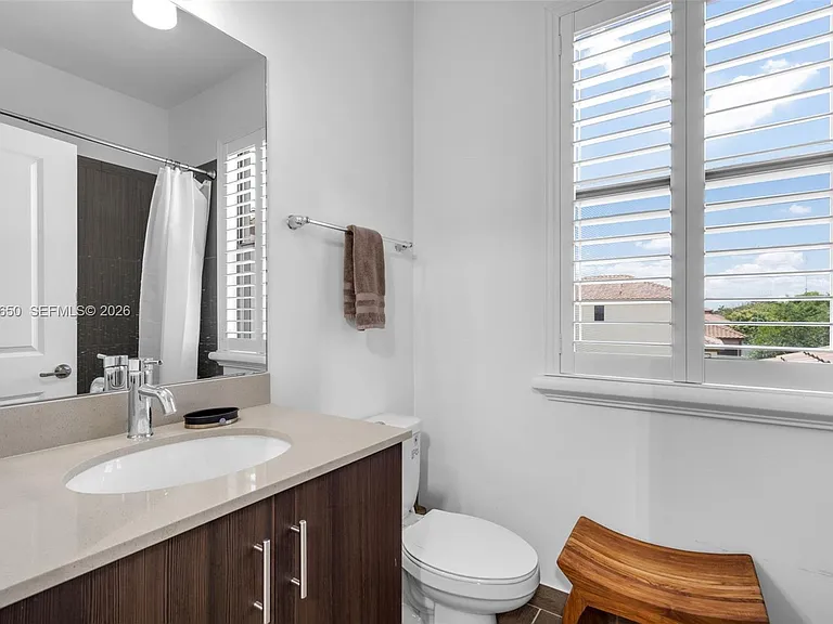 5113 NW 52nd St — Photo 26