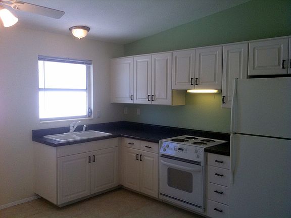 3rd image of 3002 Hawthorne St