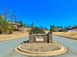 2 Cedar Cv, Maumelle, AR 72113