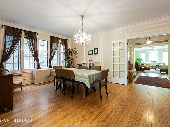 5th image of 7058 N Greenview Ave #1N