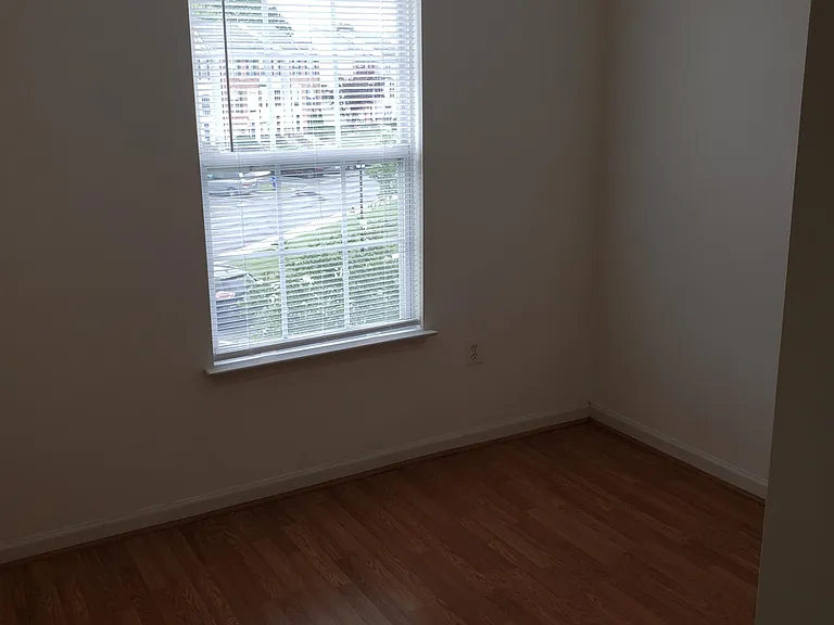 7117 Ladd Cir — Photo 11