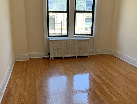 5th image of 220 W 98th St APT 11D