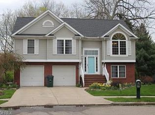 834 Lehigh Ave, Cuyahoga Falls, OH 44221