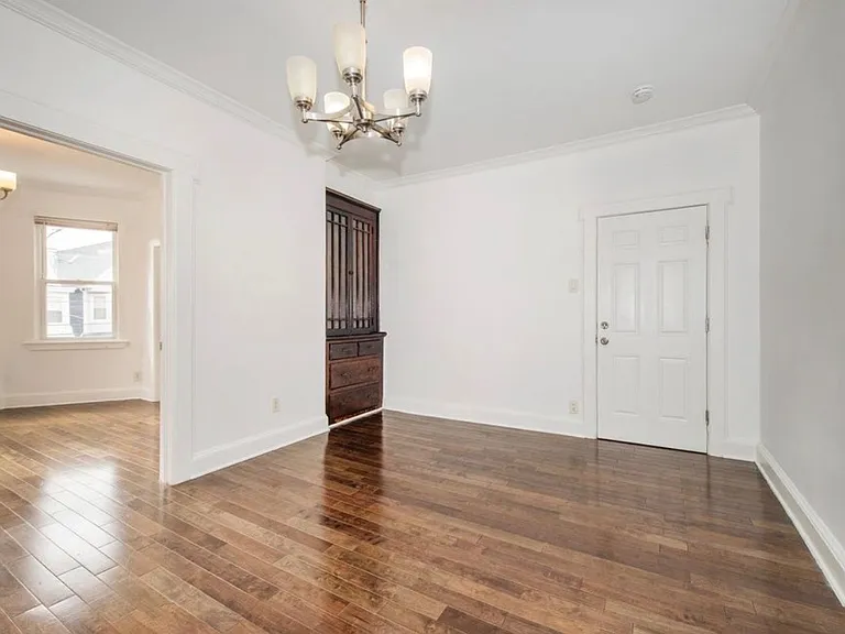 129 W 26th St #B — Photo 4