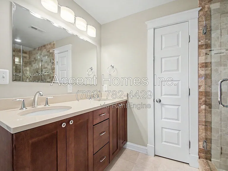 14 W Caton Ave — Photo 16