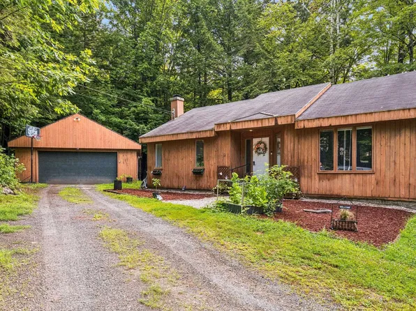 43 Hartness Way, Hartford, VT 05059