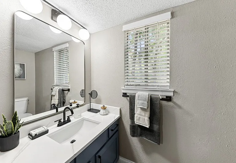 The Kenzie Apartment Homes — Photo 24