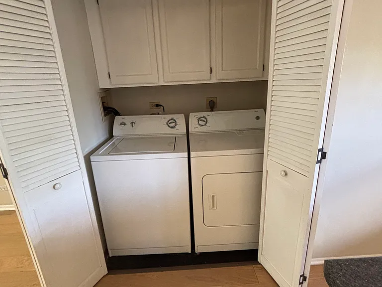 120 E Winchester Rd #C — Photo 5