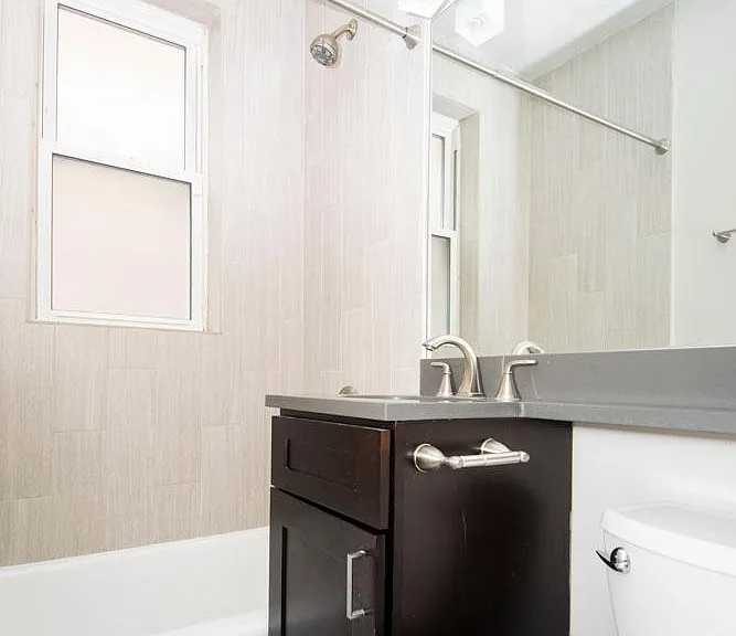 511 W Belmont Ave #28 — Photo 5