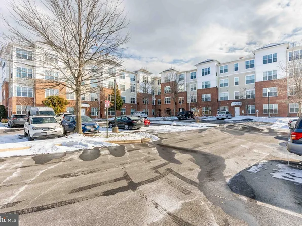 14241 Kings Crossing Blvd Unit 104, Boyds, MD 20841