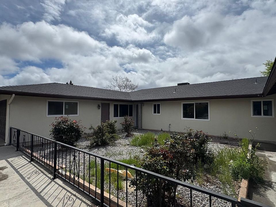 1st image of 873 Ponderosa Dr
