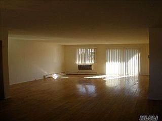 3rd image of 4418 Wilshire Ln