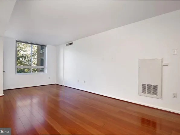 355 I St SW, Washington, DC