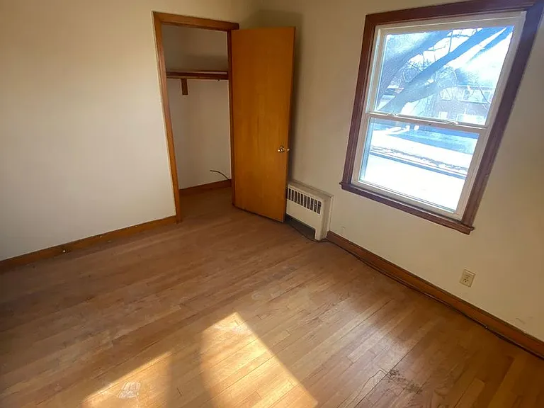 7224 W Burleigh St — Photo 6