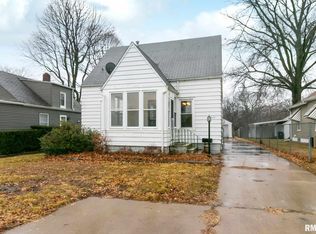 1721 31st St #A, Moline, IL 61265