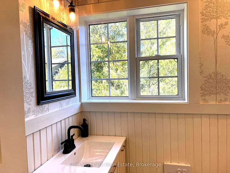 115 Tyrolean Ln — Photo 16