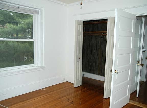 3rd image of 20 Medway St APT 11