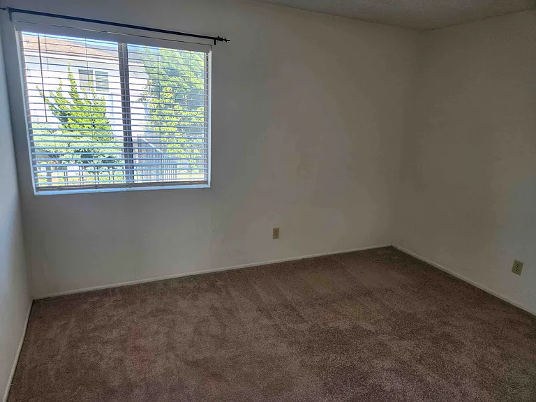 1110 Opal St #C — Photo 8