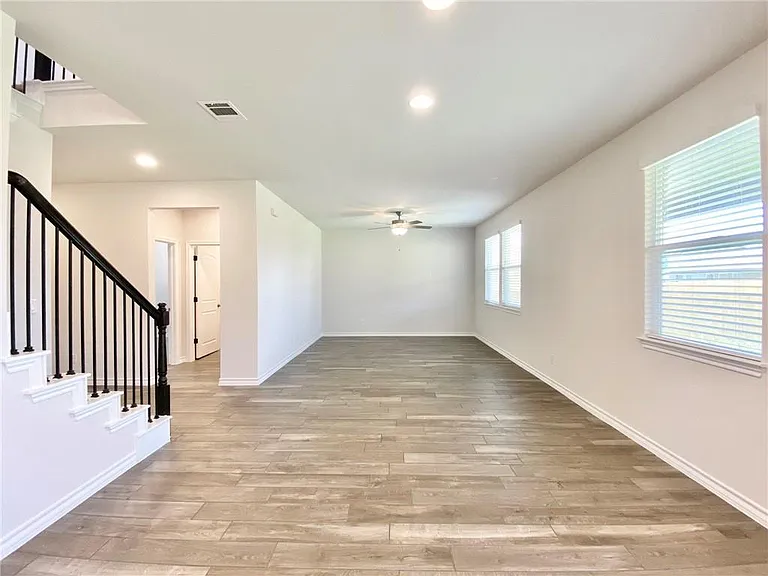 208 Caisson Trl — Photo 12