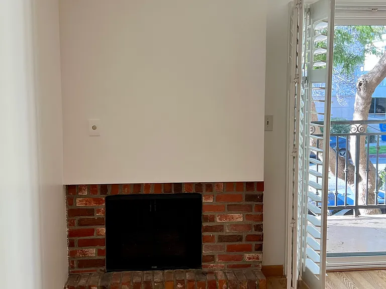 608 Idaho Ave #7 — Photo 2