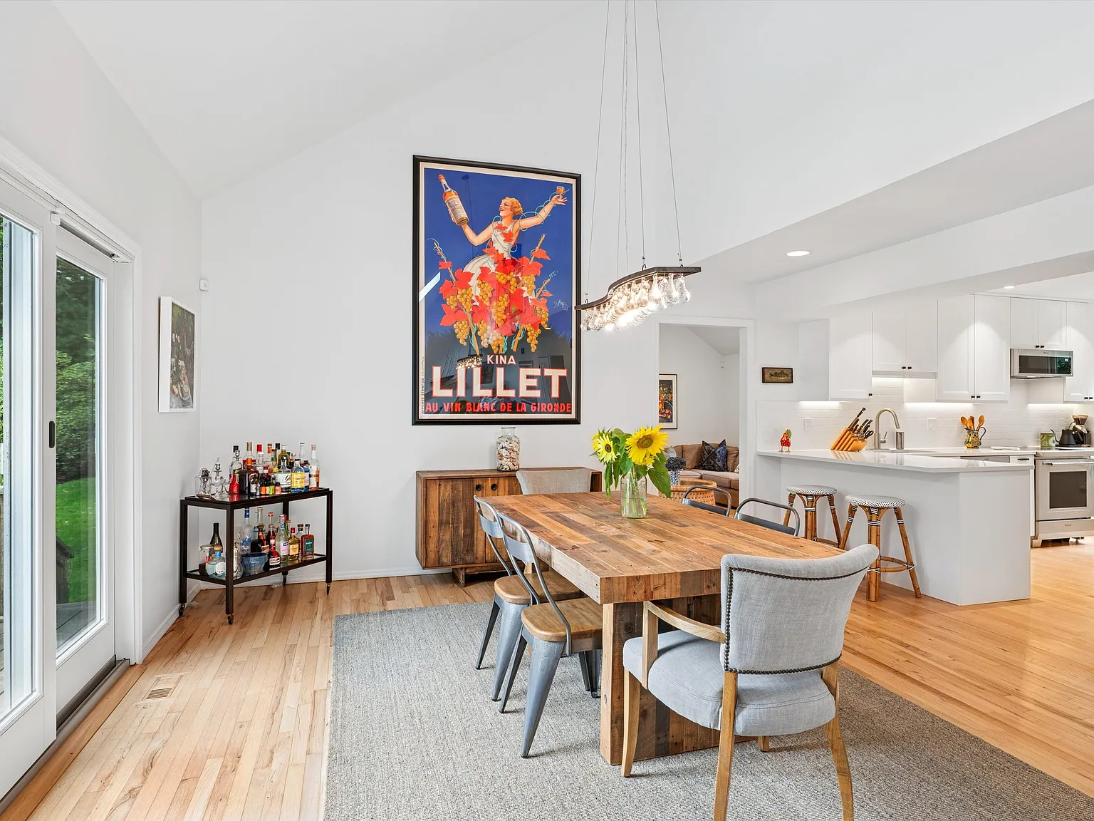 Secluded East Hampton Retreat with Pool and Prime Location — Photo 4