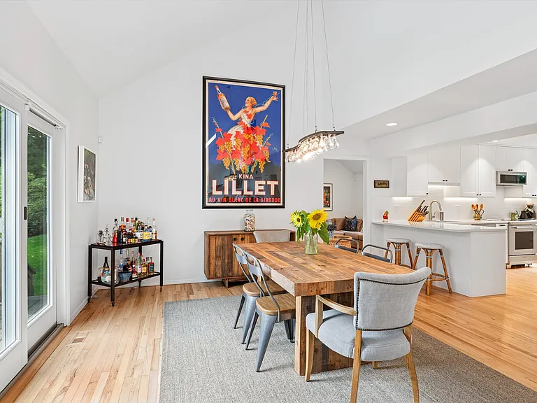 6 Briarsweet Ln — Photo 4