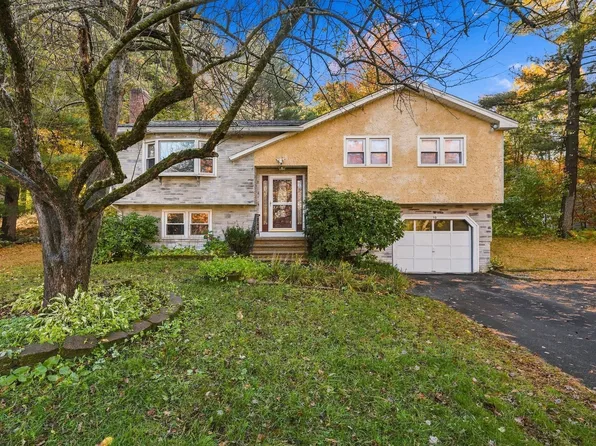 10 Dolan Rd, Billerica, MA 01821