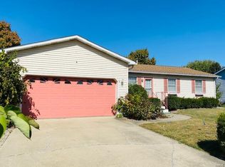 16 Ridge Dr, Litchfield, IL 62056