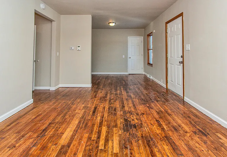 902 Titus Ave — Photo 7