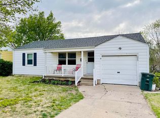 1905 Hart Ave, Dodge City, KS 67801
