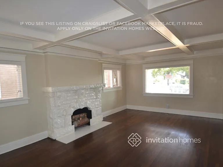 1613 W 49th St — Photo 2