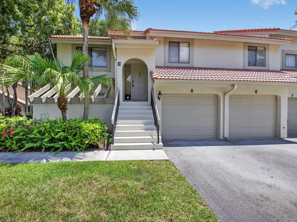 5530 Coach House Cir, Boca Raton, FL