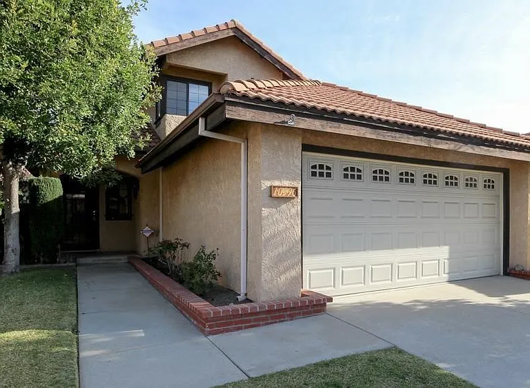 10596 Evergreen Dr — Photo 2