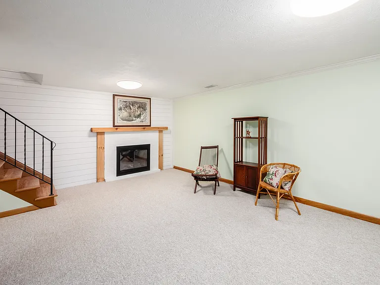 6875 Central College Rd — Photo 23