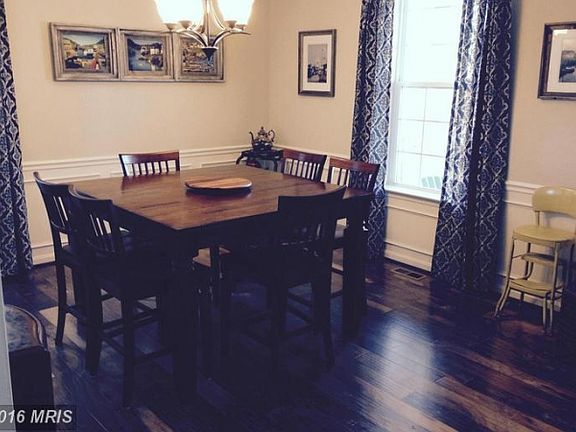 4th image of 507 Apricot St