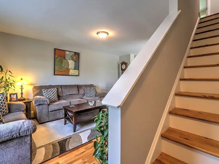 328 Meadowside Rd — Photo 16